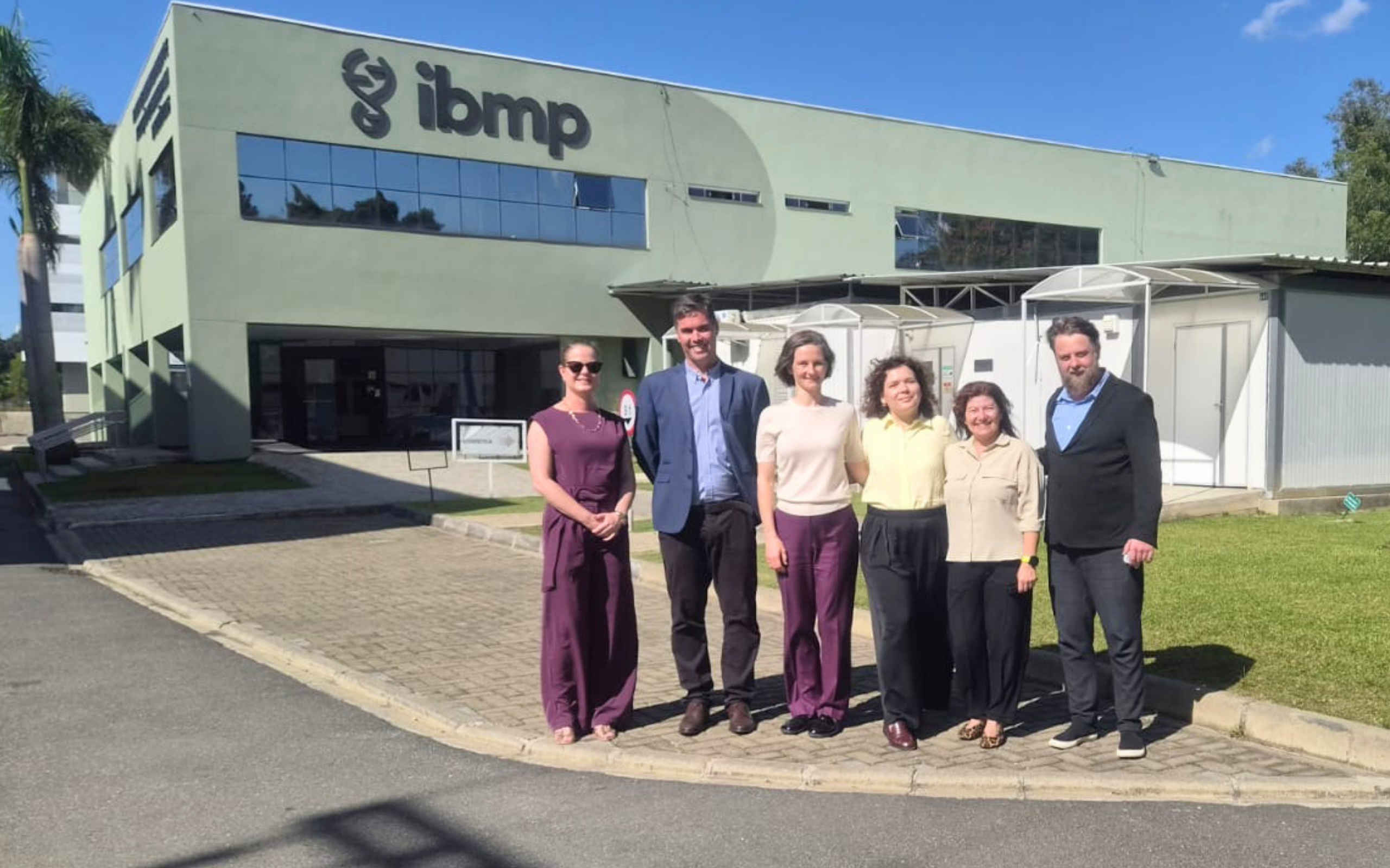 Meeting the IBMP team and site visit in their pilot plan in Curitiba.